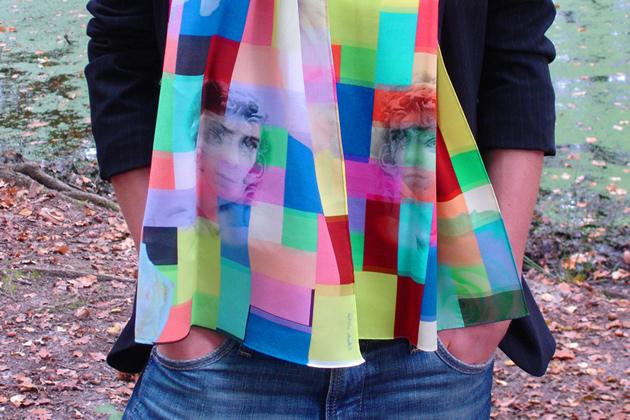 Studio-ePosh-shawl-David-Roses-Ruben